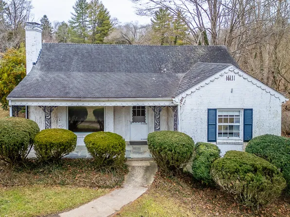 22 Whitmore St, Lexington, VA 24450