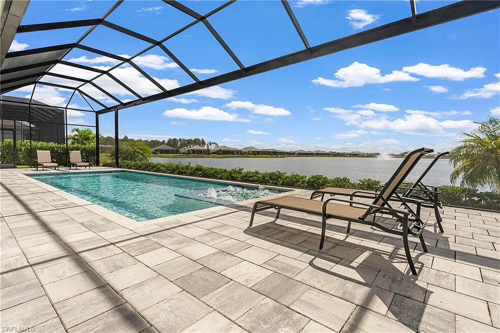 4 bed, 4.0 bath, 3337 sqft, $16,000 — Photo 2