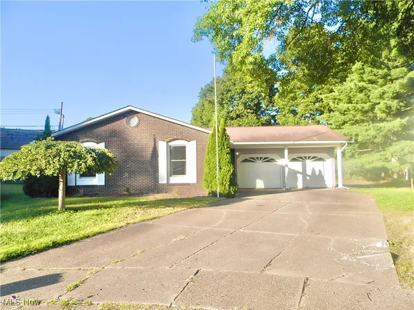 529 Shawnee Dr, Dover, OH 44622