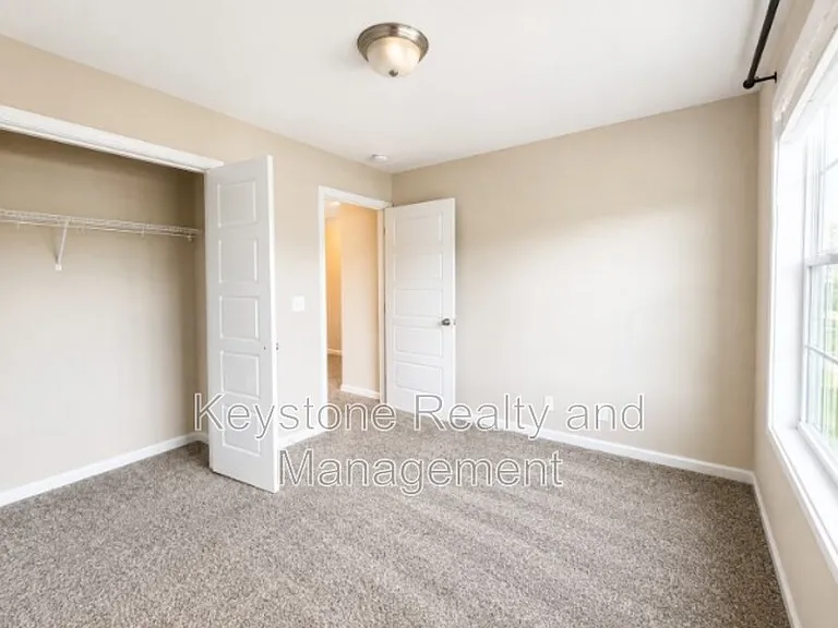 384 Wingfield Dr — Photo 11