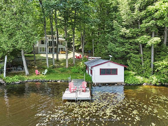 3rd image of 1091 McArthur Point Rd