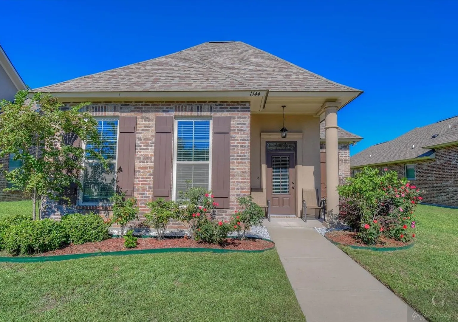 3/2 1842 sqft 2304.95 per month 1144 Island Park Blvd — Photo 1