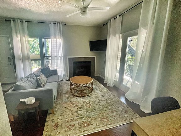 2nd image of 802 S 1st St APT 115