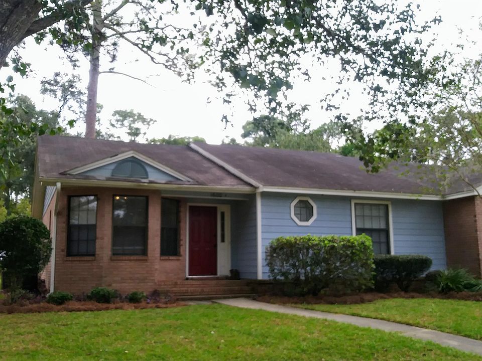 1st image of 1600A Akridge Dr #1