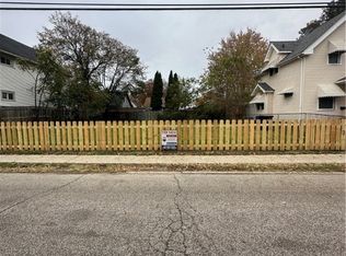 1610 Crestline Ave, Cleveland, OH 44109