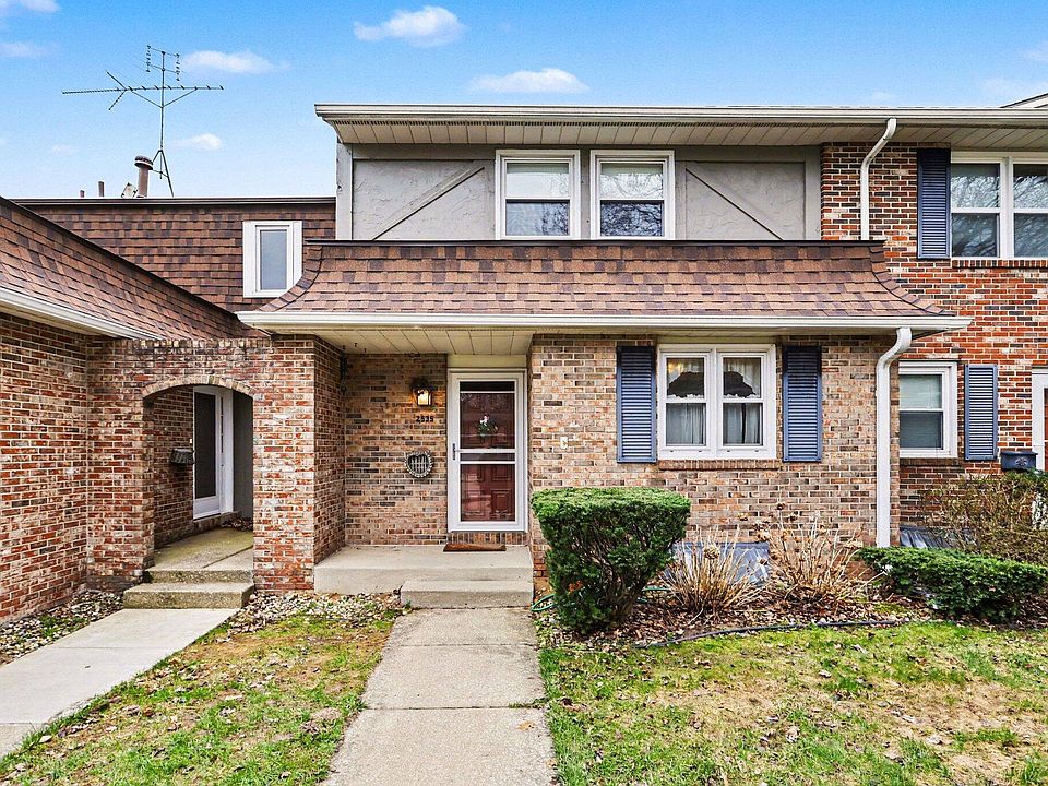 1st image of 2535 Dover Ln #31