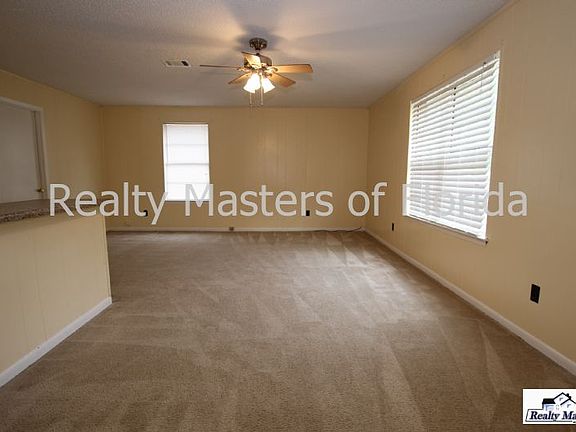 3rd image of 3185 Palmdale Ave