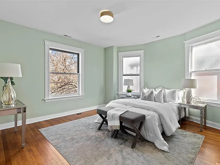 3831 Lafayette Ave — Photo 10