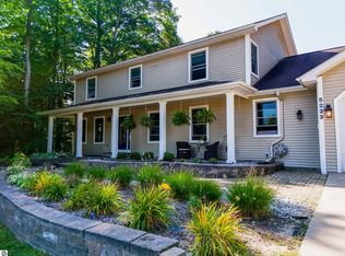 5223 Liberty Dr, Traverse City, MI
