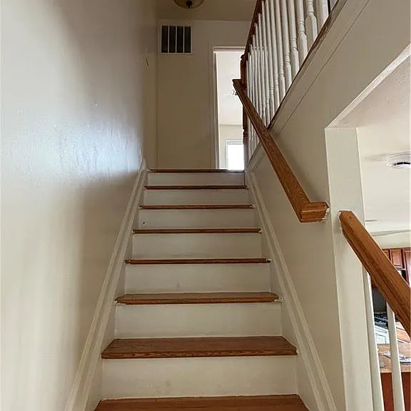 226 Osgood Ave — Photo 6