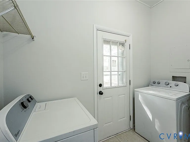 2010 Walton St — Photo 12