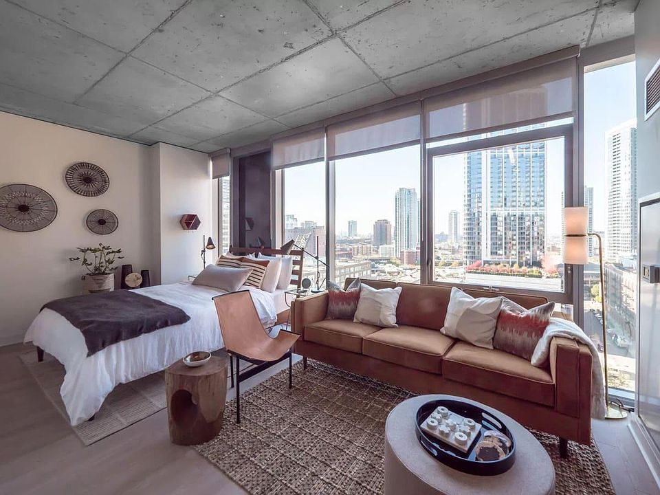 1st image of 442 N Franklin St #1201