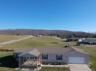 157 Black Horse Dr, Sparta, TN 38583