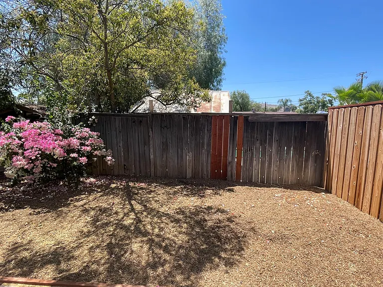 11666 Davis St — Photo 24