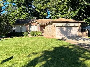 46049 Custer Ave, Utica, MI 48317