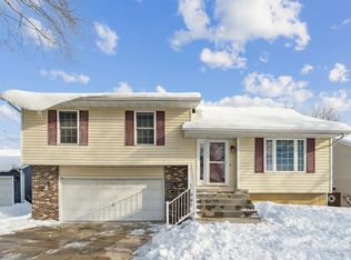 5302 Marius Dr, Cedar Falls, IA 50613