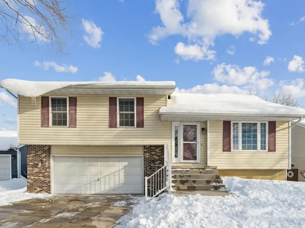 5302 Marius Dr, Cedar Falls, IA 50613