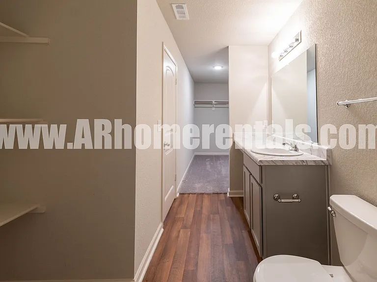 1175 Gallery Dr — Photo 8