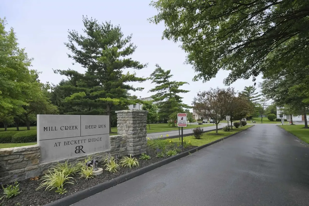 Building Photo - Deer Run At Beckett Ridge
