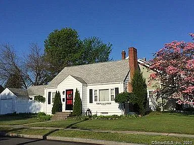 3 bed, 1207 sqft, $2,850 — Photo 3
