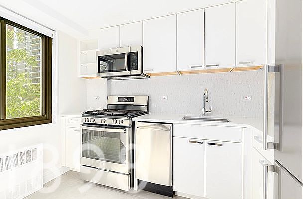 1st image of 135 W 96th St APT 9D