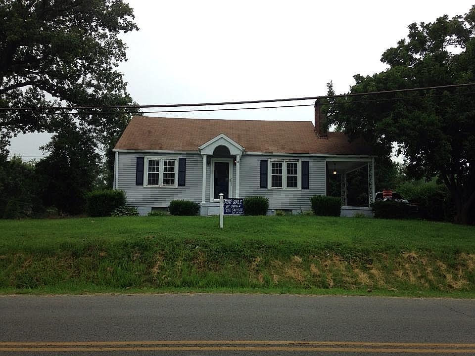 1st image of 901 W Reservoir Ave