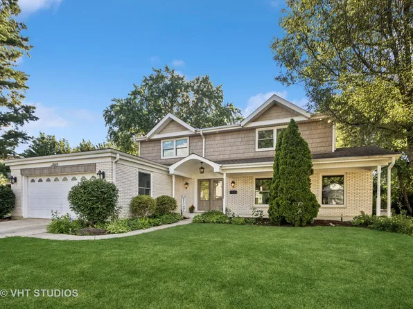 302 W Victoria Ln, Arlington Heights, IL 60005