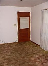 4th image of 2040 Darby Ave