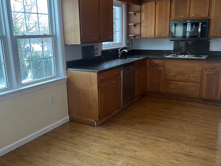 1001 S Main St #A — Photo 32