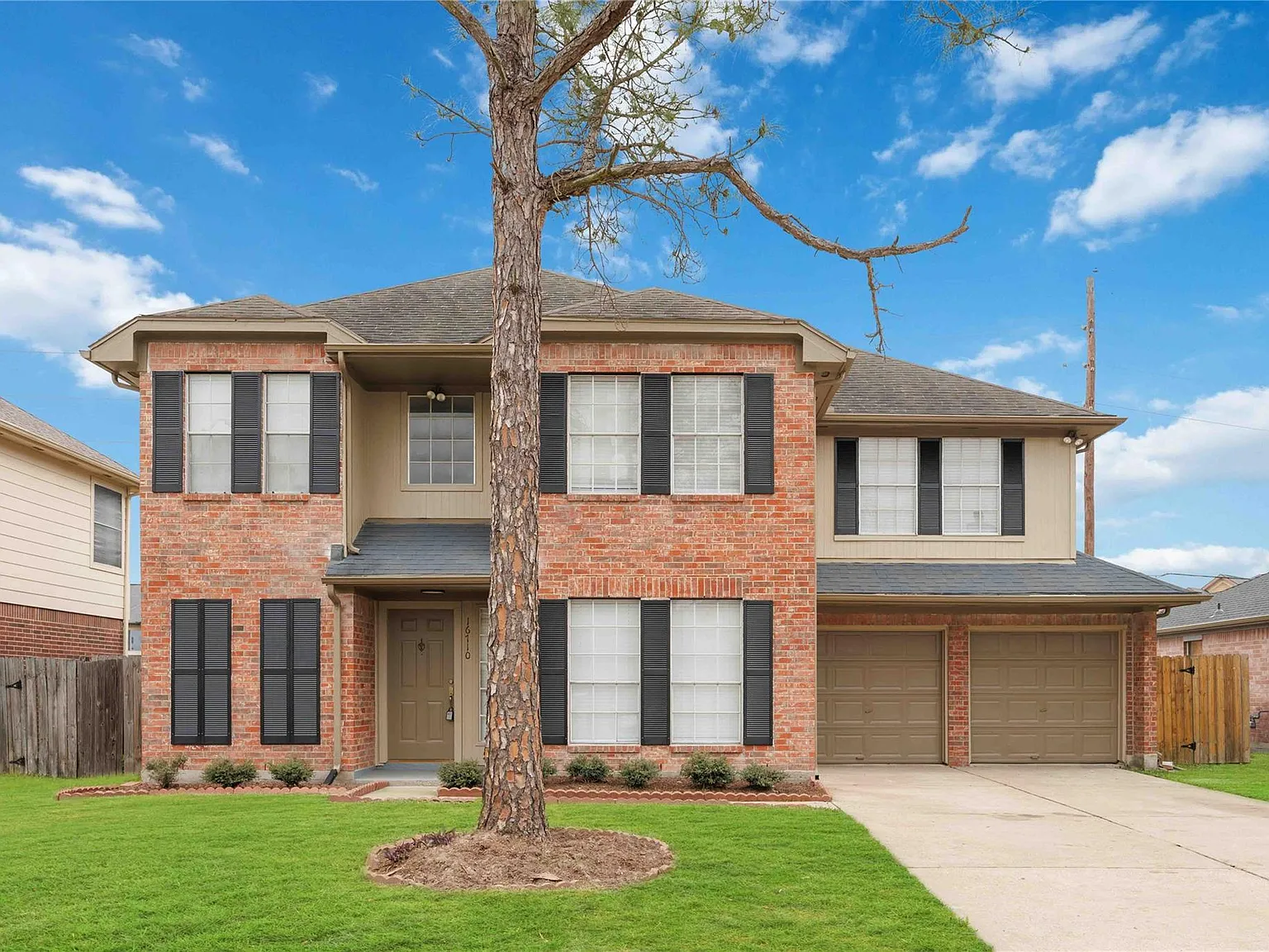 3 bed, 2.5 bath, 2093 sqft, $2,000 — Photo 1