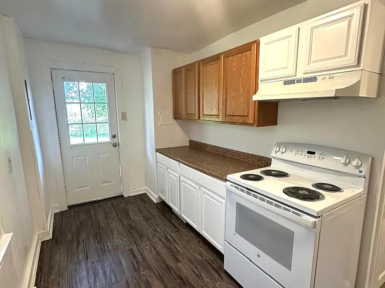 27.5 W Bethel St — Photo 13