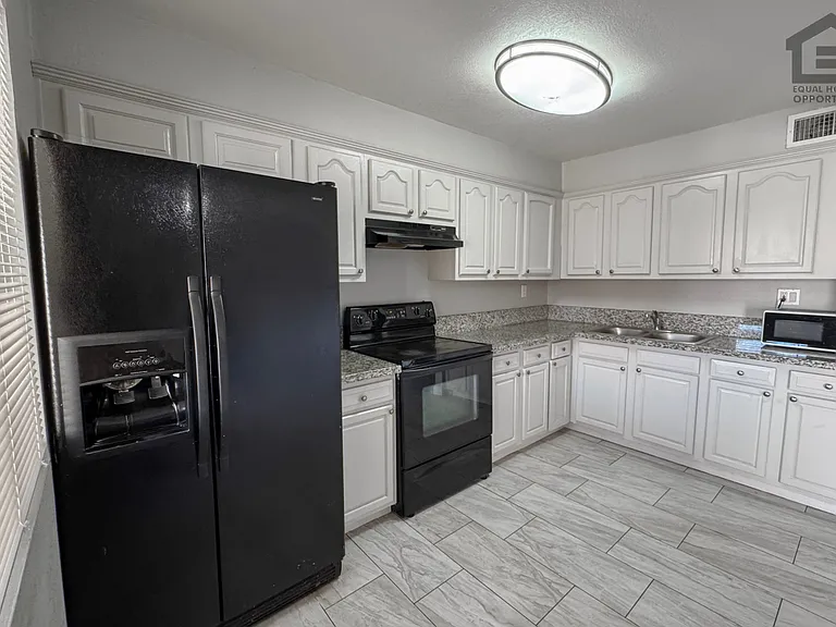4759 W Marlette Ave — Photo 14
