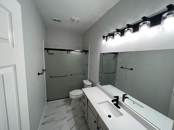 3rd image of 2920 Bellerive Dr