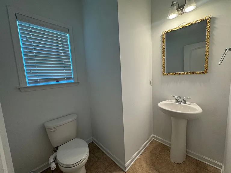 1507 Kellys Landing Dr — Photo 10