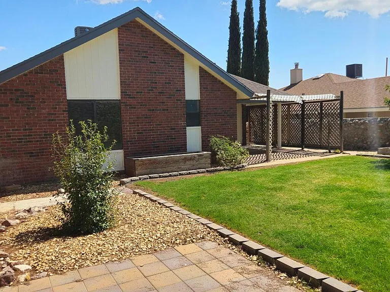 7337 Canyon Run Dr — Photo 12