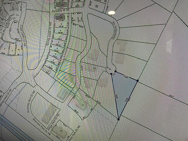 2nd image of 6 Parkside Pl NE #2