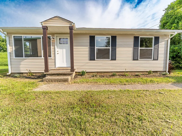 106 Hardin Ct — Photo 1