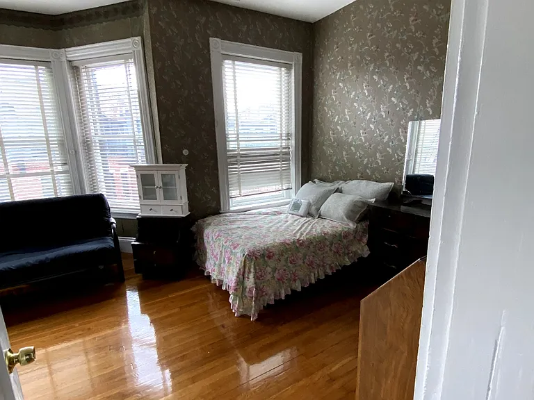 50 Hereford St #3F — Photo 5
