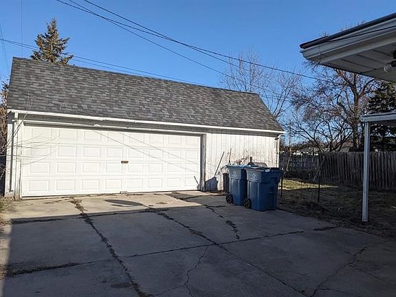 2nd image of 82 Cedar Dr