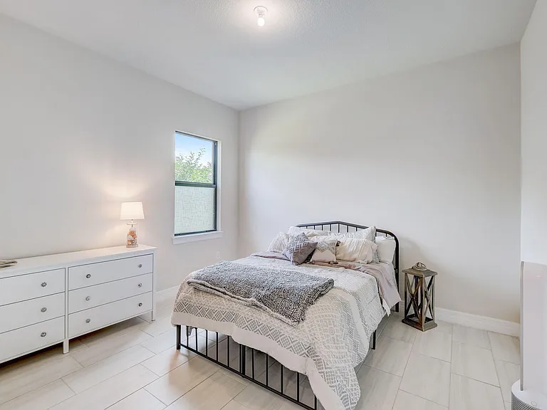 9234 Balsamo Dr — Photo 35