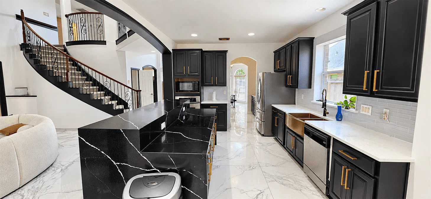 4 bed, 3.5 bath, 3981 sqft, $3,300 — Photo 2