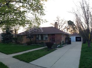 1409 Wellington Rd, Lansing, MI 48910