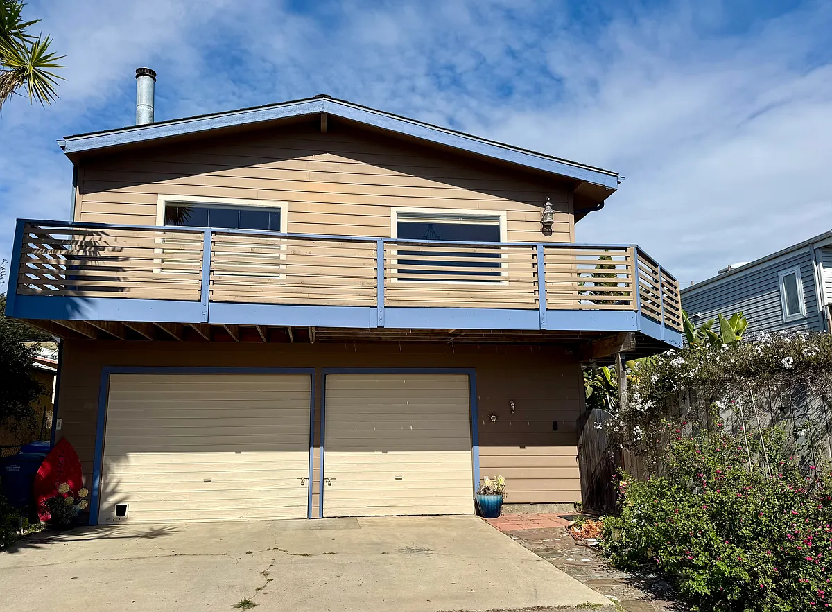 Building Photo - 2870 Fir Ave