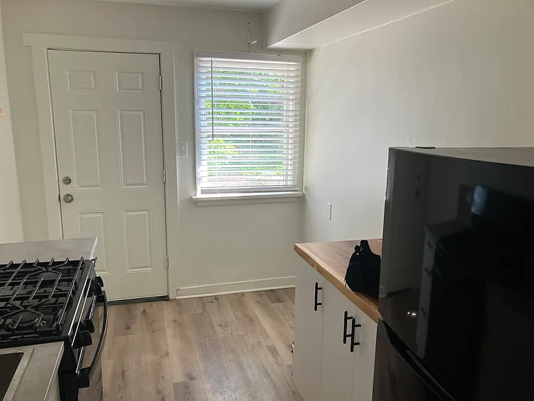 1218 8th Ave S #3 — Photo 6