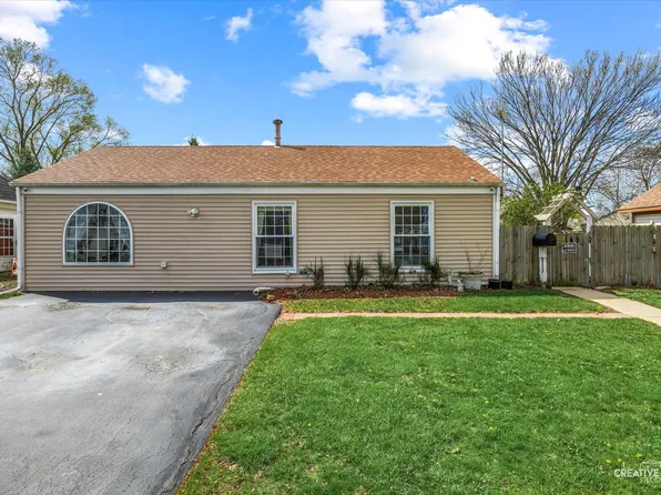 145 Heathgate Rd, Montgomery, IL 60538