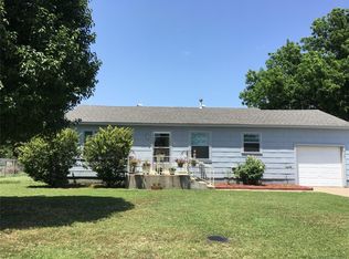 317 Meadowlark Ave, Bartlesville, OK 74006
