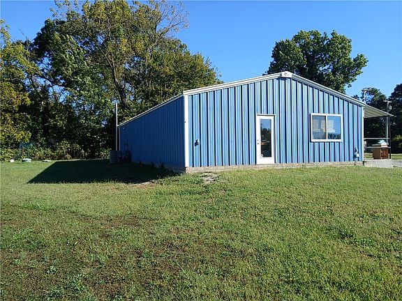 3rd image of 10554 Highway 21 N
