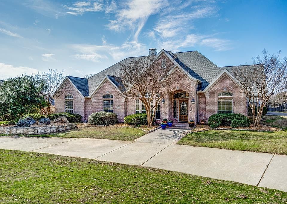 1st image of 8651 Crestview Dr
