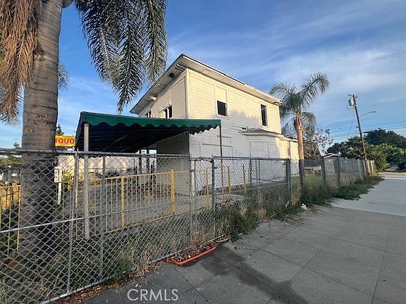 5th image of 604 E Mission Blvd