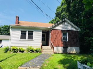 1113 Acacia Ave, Clifton Forge, VA 24422